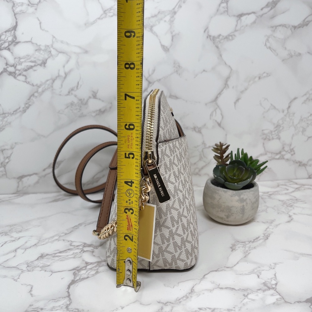 Michael Kors dome crossbody - Picture 3 of 8